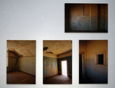 Petra Groos: Raum I-IV, 2009, C-Print, je 40 x 60 cm