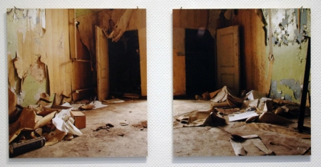 Petra Groos: Kammern I - II , 2009, C-Print, je ca. 50 x 50 cm