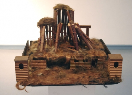 Petra Groos: My mind is a castle, 2010, C-Print, Holz, Haare, ca. 70 x 70 x 50 cm