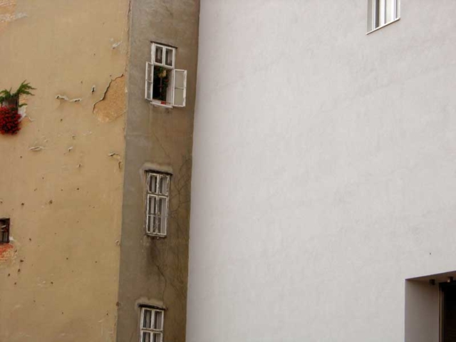 Sabiene Autsch: Aus der Serie Vienna / From the Vienna Series, digital print, 30 x 40 cm, 2006