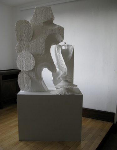 Dago Koblenzer:  Konfiguration, Hartschaum, Acryl, 114 x 80 x 50 cm, Skulptur, 2010 Dago Koblenzer:  Konfiguration, Hartschaum, Acryl, 114 x 80 x 50 cm, Skulptur, 2010