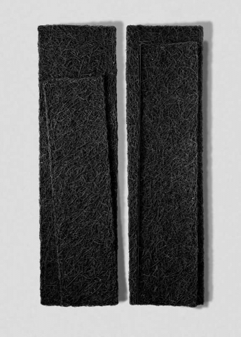 Gabriele Schulz: Diptychon, Birkenreisig / Birch brushwood, je/each 230 x 62 x 12 cm, 1998 Gabriele Schulz: Diptychon, Birkenreisig / Birch brushwood, je/each 230 x 62 x 12 cm, 1998